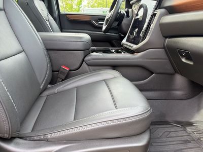 2025 GMC Yukon - Photo 42