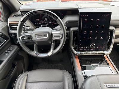 2025 GMC Yukon - Photo 2