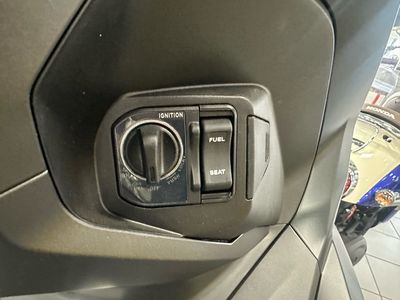 2025 Honda ADV160 - Photo 5