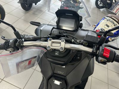 2025 Honda ADV160 - Photo 6