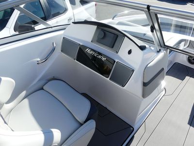 2026 Hurricane SunDeck 217 OB - Photo 9