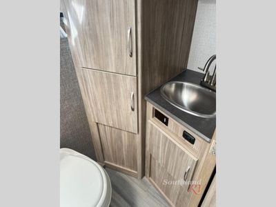 2022 Winnebago Industries Towables Micro Minnie - Photo 15