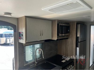 2022 Winnebago Industries Towables Micro Minnie - Photo 10