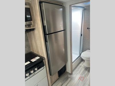 2022 Winnebago Industries Towables Micro Minnie - Photo 11