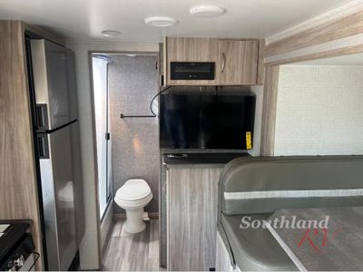 2022 Winnebago Industries Towables Micro Minnie - Photo 12