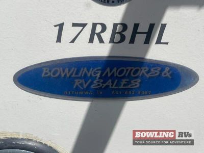 2022 Wildwood Heritage Glen Hyper-Lyte 17RBHL — detail view