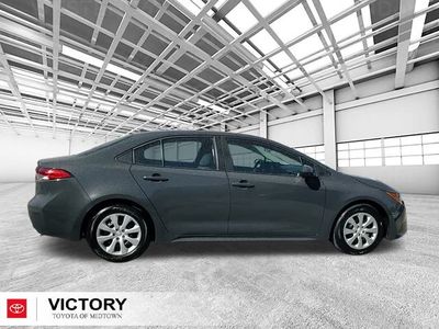 2025 Toyota Corolla - Photo 2