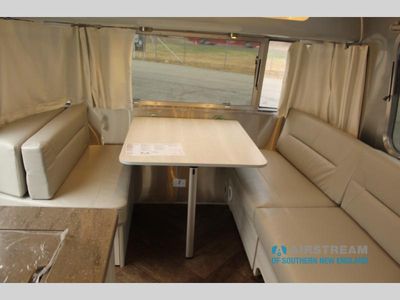 2024 Airstream International - Photo 40