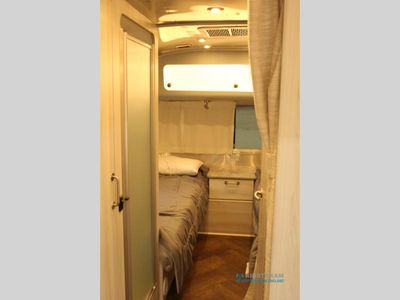 2024 Airstream International - Photo 11