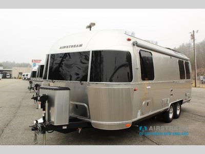 2024 Airstream International - Photo 2