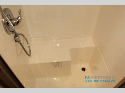 2024 Airstream International - Photo 20
