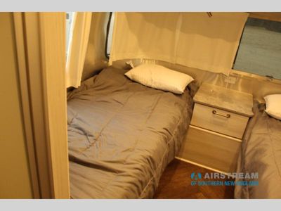 2024 Airstream International - Photo 13