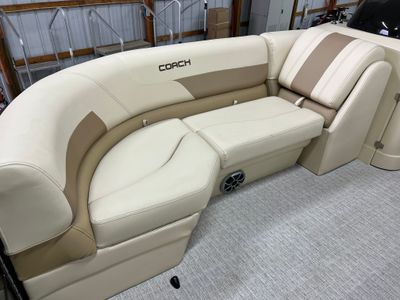 2022 COACH 243 RFC 3-SERIES TRITOON - Photo 6