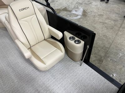 2022 COACH 243 RFC 3-SERIES TRITOON - Photo 17