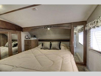 2017 Keystone RV Cougar X-Lite - Photo 6