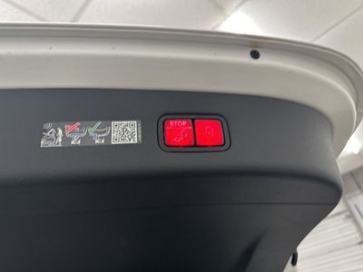 2026 Mercedes-Benz GLC — photo 61 view