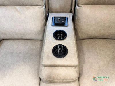 2027 Forest River RV Rockwood Ultra Lite — photo 40 view