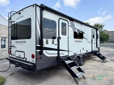2027 Forest River RV Rockwood Ultra Lite — photo 10 view