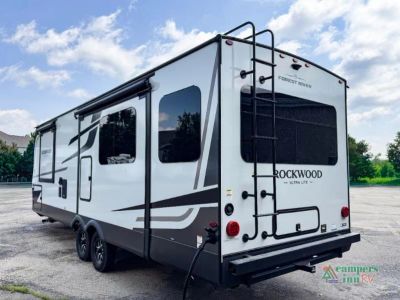 2027 Forest River RV Rockwood Ultra Lite — photo 7 view