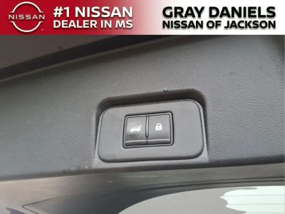 2025 Nissan Rogue - Photo 9