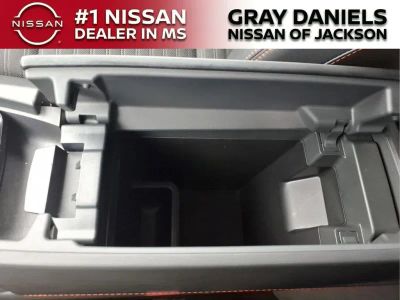 2025 Nissan Rogue - Photo 20