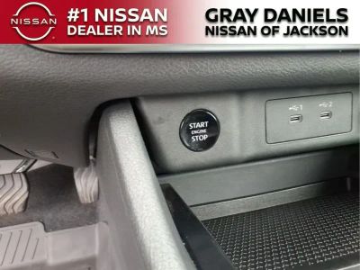 2025 Nissan Rogue - Photo 16