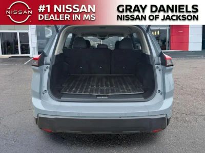 2025 Nissan Rogue - Photo 8