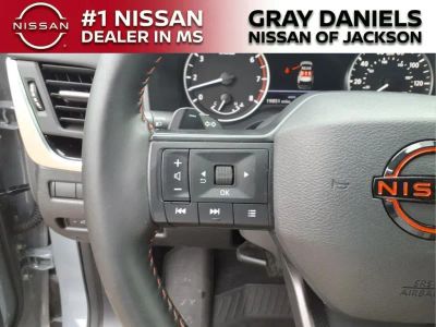 2025 Nissan Rogue - Photo 14