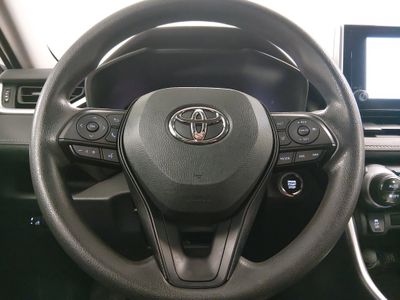 2024 Toyota RAV4 - Photo 12