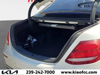 2017 Mercedes-Benz E-Class — detail view