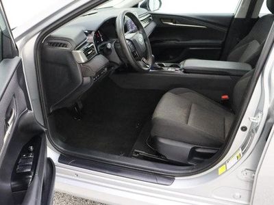 2025 Toyota Camry FWD - Photo 14