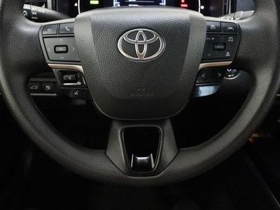 2025 Toyota Camry FWD - Photo 23