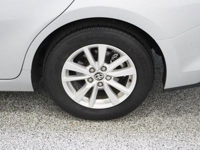 2025 Toyota Camry FWD - Photo 10