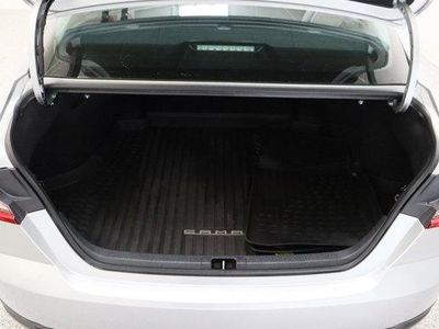 2025 Toyota Camry FWD - Photo 30