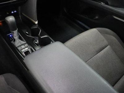 2025 Toyota Camry FWD - Photo 16