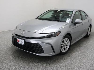 2025 Toyota Camry FWD - Photo 2
