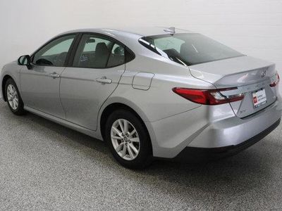 2025 Toyota Camry FWD - Photo 9