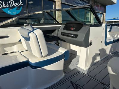 2024 Chaparral 247 SSX - Photo 17