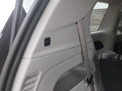 2024 Chrysler Pacifica — photo 12 view