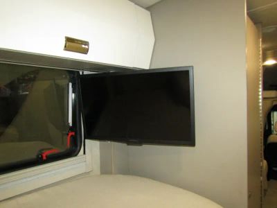 2025 Winnebago VIEW - Photo 11