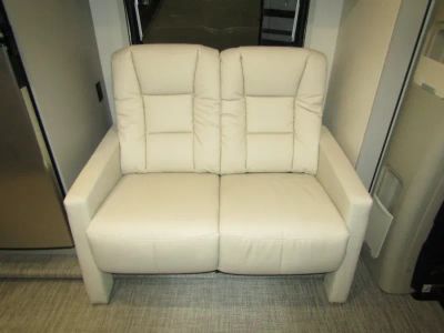2025 Winnebago VIEW - Photo 10