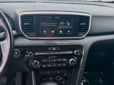 2020 Kia Sportage — photo 10 view
