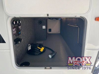 2026 Brinkley Model I - Photo 9