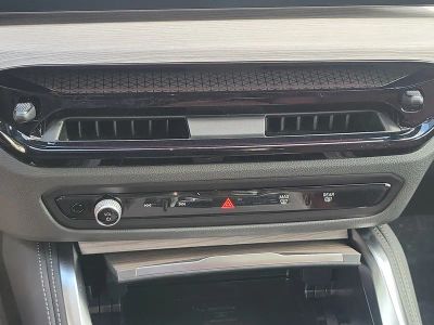 2026 BMW 4 Series — photo 27 view