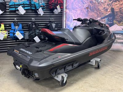 2025 Sea-Doo GTR-X 300 iBR - Photo 4