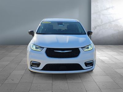 2024 Chrysler Pacifica - Photo 2