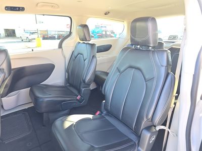 2024 Chrysler Pacifica - Photo 18