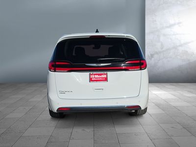 2024 Chrysler Pacifica - Photo 5