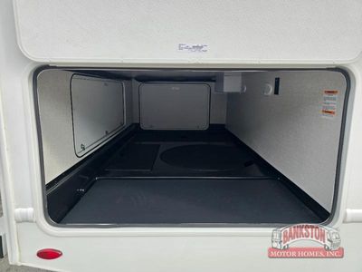 2026 Chateau 28G - Photo 4