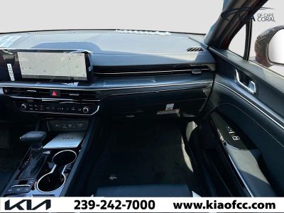 2026 Kia K5 — photo 17 view